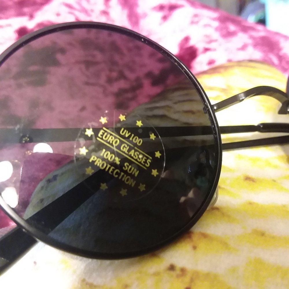 New Italian Made Lennon Style Glasses - Picture 3 of 8